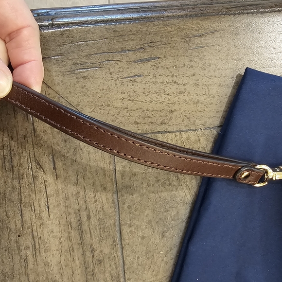 STUNNING MICHAEL KORS GOLD/BROWN ZIP AROUND MONOGRAM WALLET - Picture 10 of 10